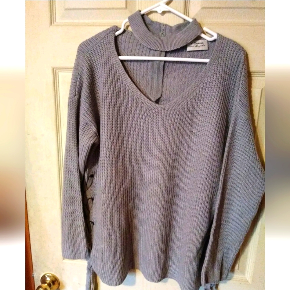 C.Christian Gray Long Sleeve Sweater Size M Lace Up On Sides And Choker X23